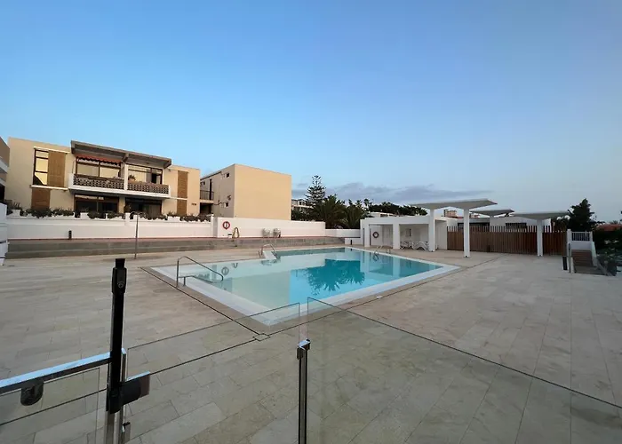 Surf Station Tenerife Americas Playa de las Americas (Tenerife)